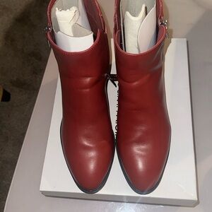 Brand Calvin Klein Size 8.5M